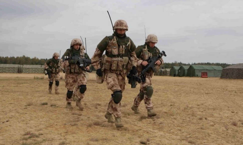 Keturioliktoji provincijos atkurimo grupes pamaina pasirengusi misijai Afganistane