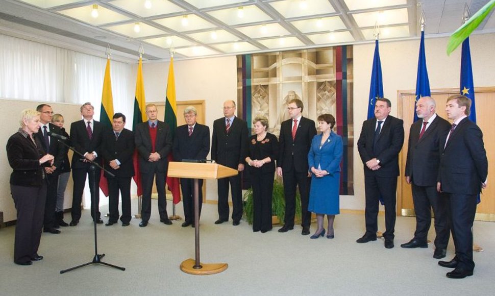 Seime atstovaujamos politinės partijos pasirašė susitarimą dėl Lietuvos pirmininkavimo ES Tarybai 2013 m. II pusmetį