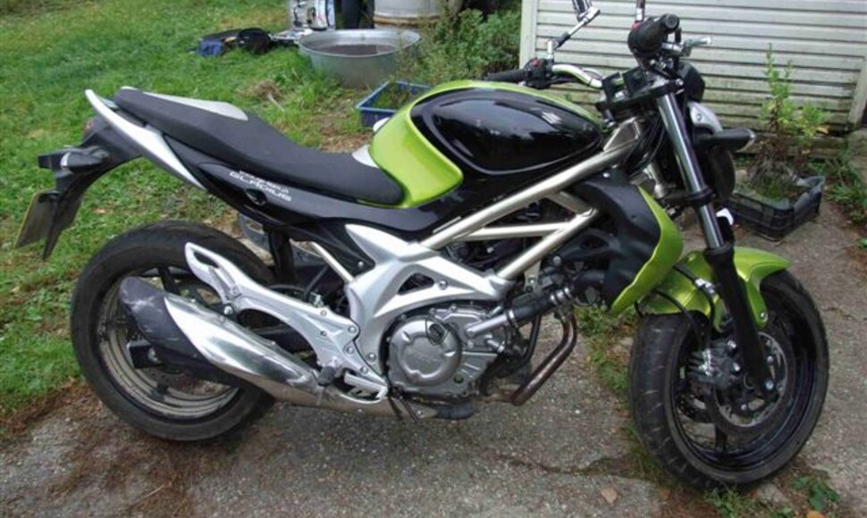 Pas sulaikytuosius rastas Šveicarijoje pagrobtas motociklas