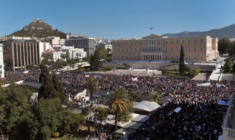Protestuotojai susirinko prie Graikijos parlamento