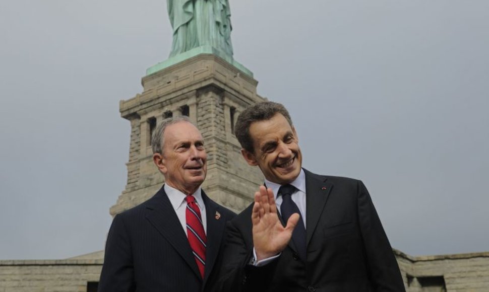 Nicolas Sarkozy aplankė Niujorke esančią „Laisvės statulą“  125-ųjų metinių proga
