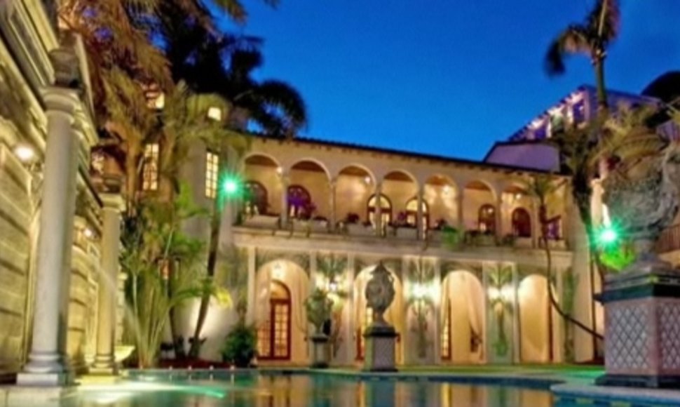 Gianni Versace įspūdingo grožio vila parduodama už 341 mln. litų
