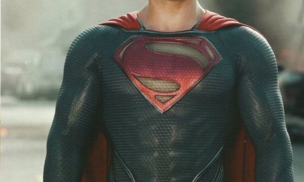 Supermeną įkūnijusio iki šiol mažai žinomo 30-mečio aktoriaus Henry Cavillo populiarumas auga kaip ant mielių.