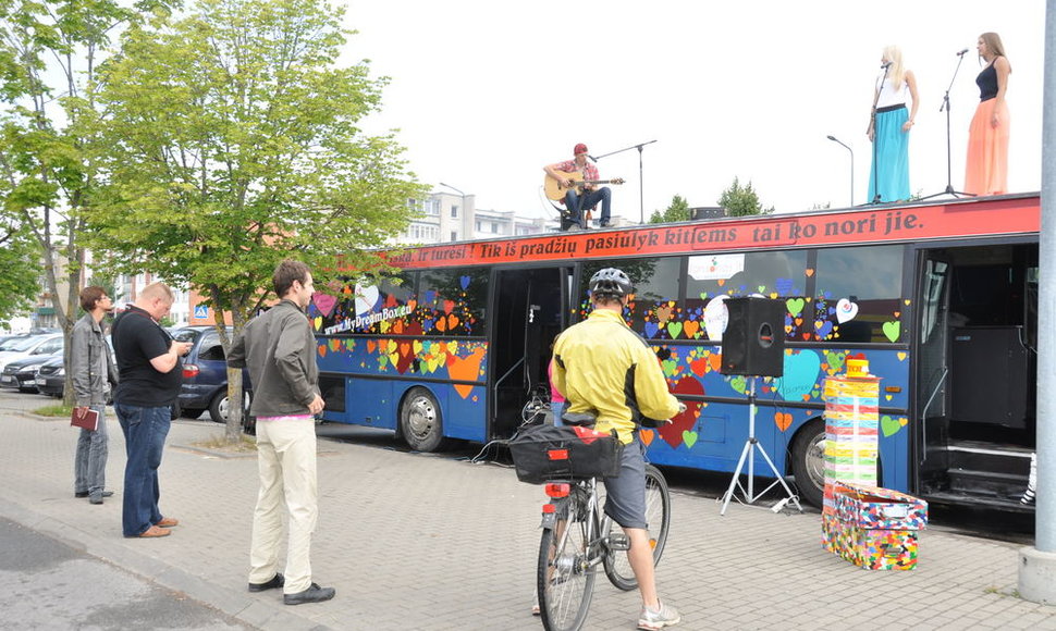 „Svajonių autobusas“ keliauja per Lietuvą