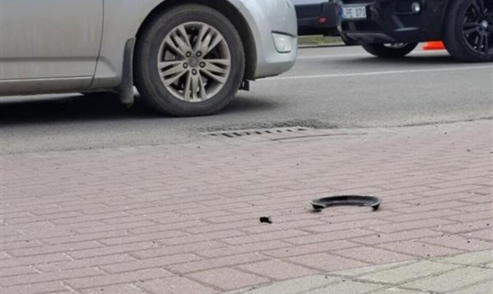 Panevėžyje nukentėjo paspirtuku važiavusi mergina