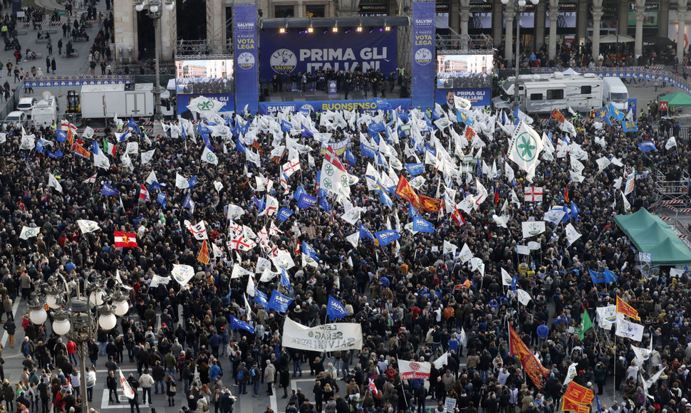 Kraštutinių dešiniųjų ir antifašistų demonstracija Italijoje