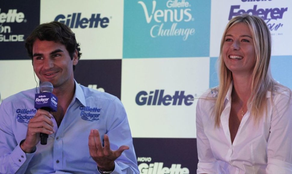 Rogeris Federeris kartu su Marija Šarapova dalyvavo spaudos konferencijoje Brazilijoje.