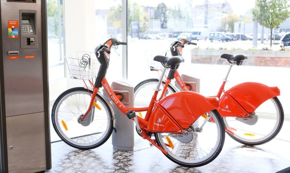 Tokie oranžiniai dviračiai pavasarį išriedės į Vilniaus gatves.