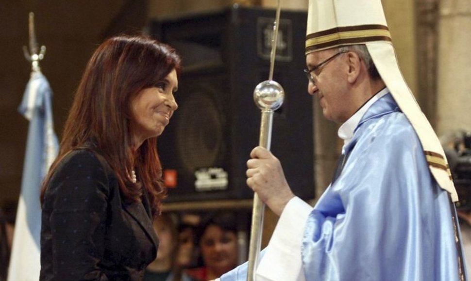 Argentinos prezidentė C.Kirchner ir kardinolas J.M.Bergoglio 2008 metais