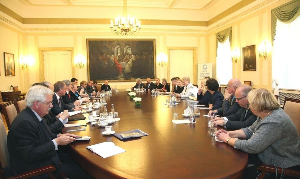 Dalios Grybauskaitės ir ES &scaron;alių ambasadorių susitikimas