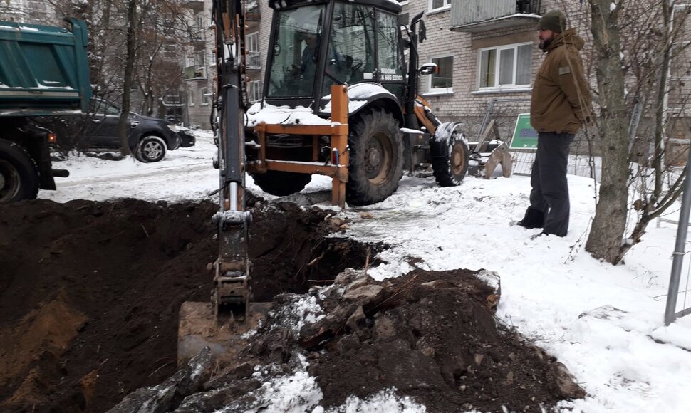Požeminių konteinerių aik&scaron;telės įrengimas Algirdo gatvėje