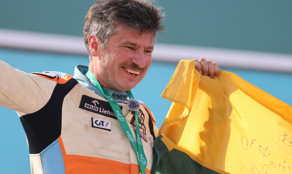 Karolio Rai&scaron;io Dakaro ralio fini&scaron;o podiumo akimirkos