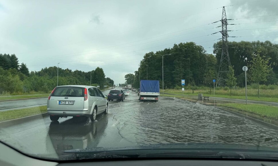 Klaipėdos Liepų g. po liūties
