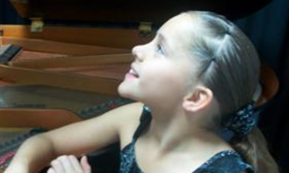Vienuolikmetė pianistė Synthia Soto Cordero iš Kosta Rikos