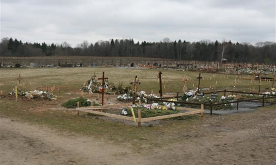 Leidimas laidoti kauniečius Ledos kapinėse galios tol, kol bus įrengtos Vainatrakio kapinės. 