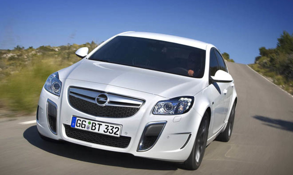 „Opel Insignia OPC“