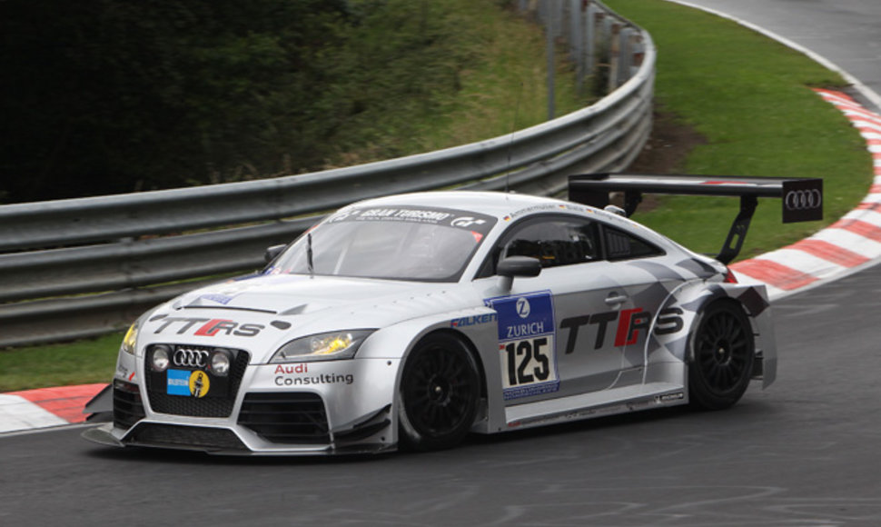 Žiedinėms lenktynėms pritaikytas „Audi TT RS“