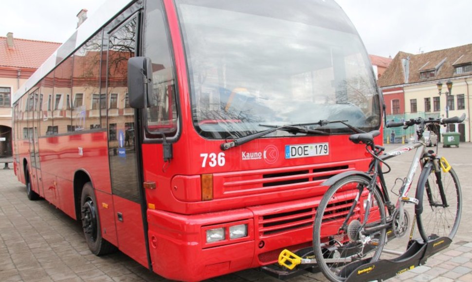 Autobusas su dviračių laikikliu