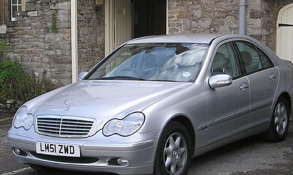 „Mercedes-Benz C220“