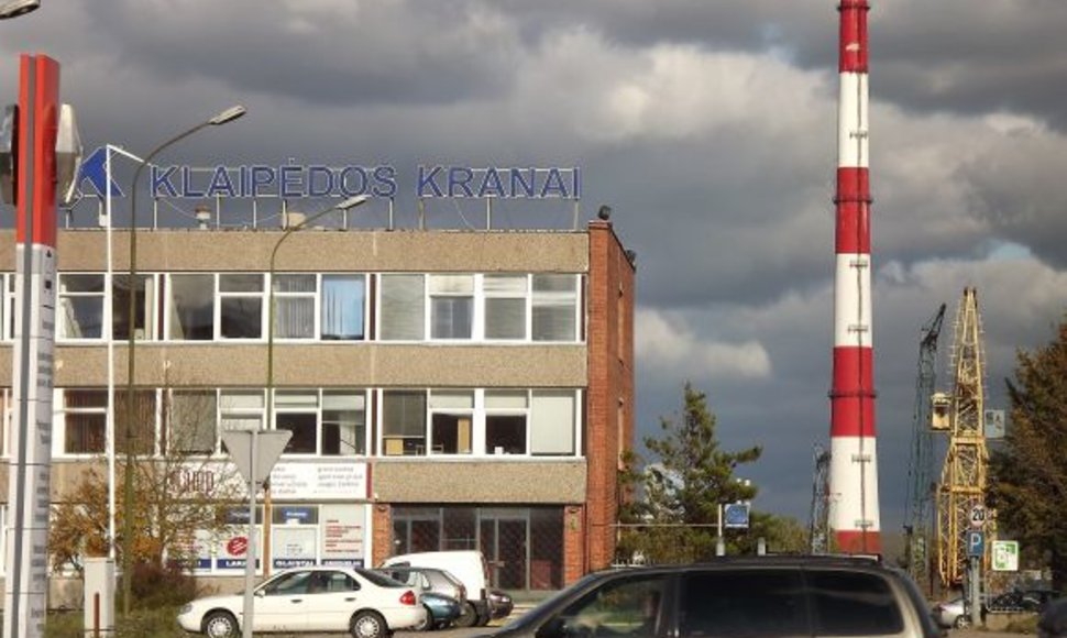 Bendrovė „Klaipėdos kranai“ įsiskolinusi ne tik buvusiems darbuotojams, bet ir bankams, „Sodrai“ bei mokesčių inspekcijai. 
