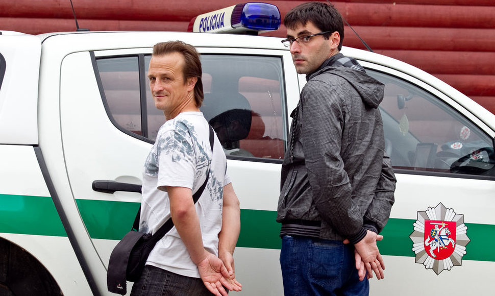 G.Gardava (dešinėje) ir jo vadovas K.Dringelis bloguoju mini tą patį policijos komisariatą.