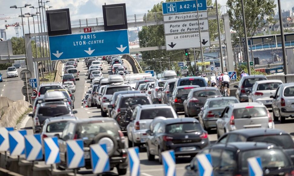 Prancūzijoje nuo šiol automobiliuose turėsite turėti alkotesterį