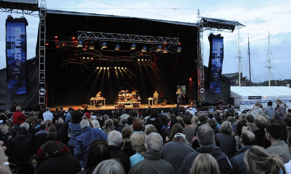 Nils Petter Molvaer grupė jazo festivalyje