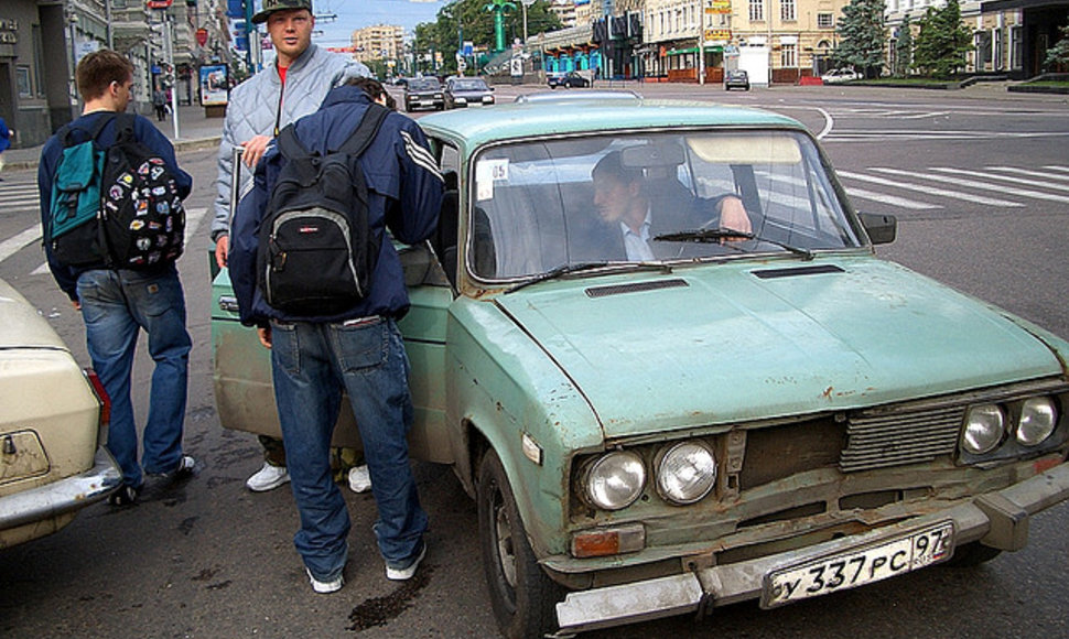 Maskvoje galima vis dar sustabdyti ir tokių taksi automobilių