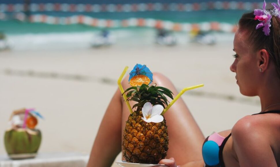 Pina Colada kokteilis ypač populiarus paplūdymiuose