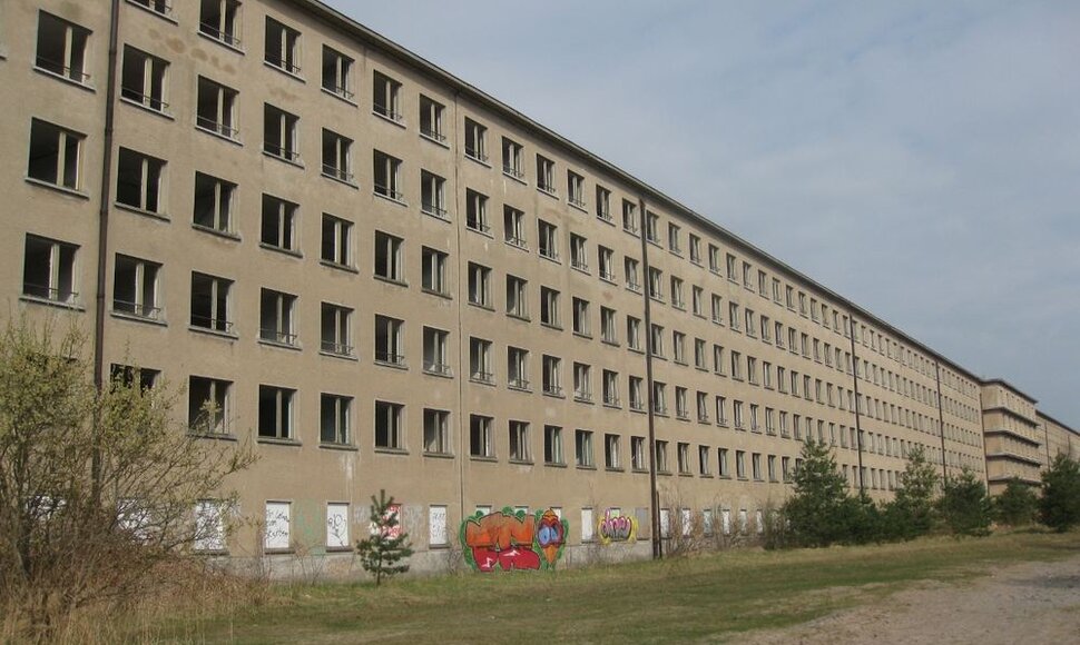 Proros pastatai