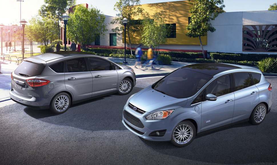 „Ford C-MAX Energi“ bei „Ford C-Max Hybrid“