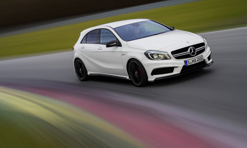 „Mercedes-Benz A45 AMG“