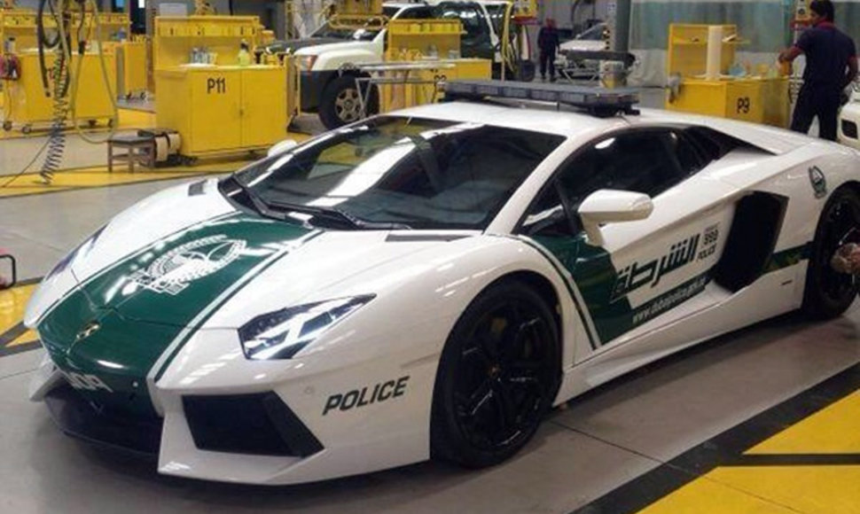 Dubajaus policijos „Lamborghini Aventador“