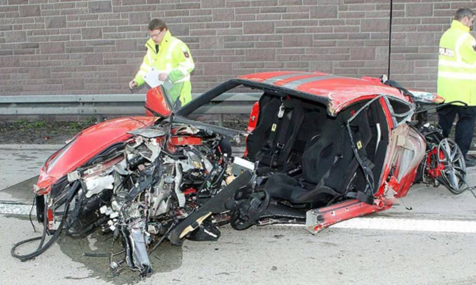 Sudaužytas „Ferrari F430 Scuderia“