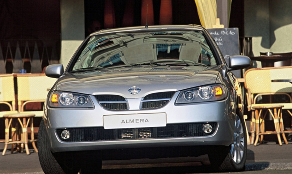 2003-2006 metų „Nissan Almera“