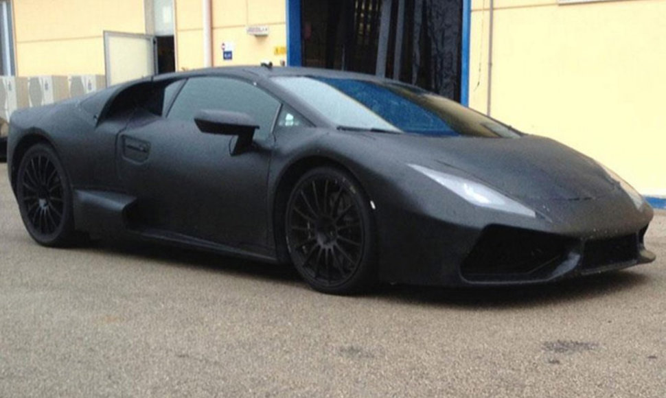 Užmaskuotas „Lamborghini“ prototipas
