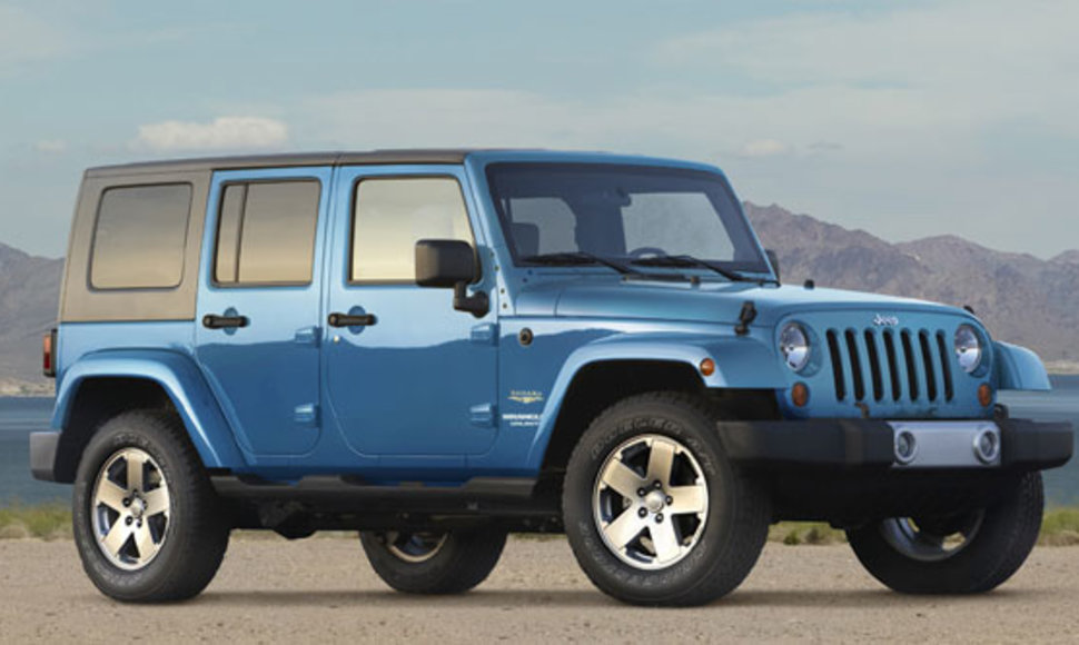 „Jeep“ atšaukia beveik 68 000 „Wrangler“ modelių 