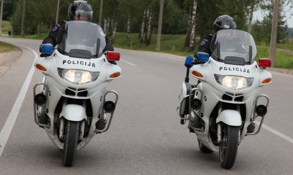 Policijos patruliai su motociklais