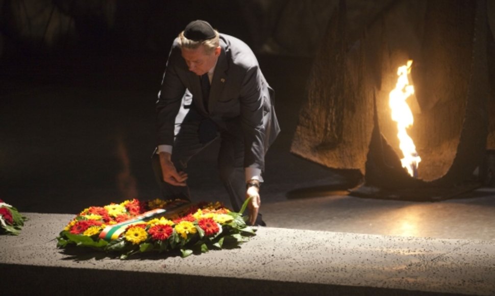 Lithuanian Foreign Minister Audronius Azubalis lays a wreath at the Hall of Remembrance during a visit to the Yad Vashem Holocaust memorial in Jerusalem on March 4, 2012.