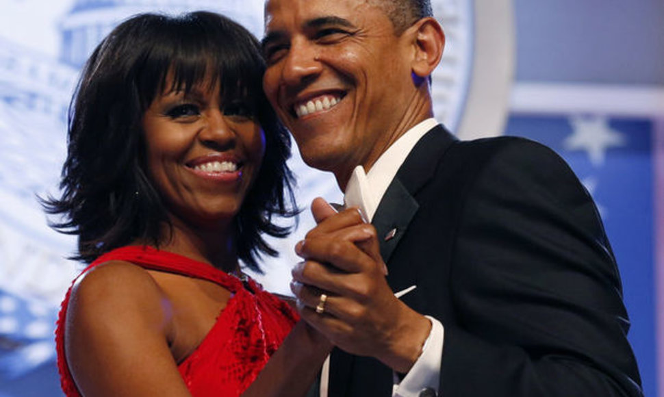 USA president Barack Obama ja ta abikaasa Michelle Obama tantsimas