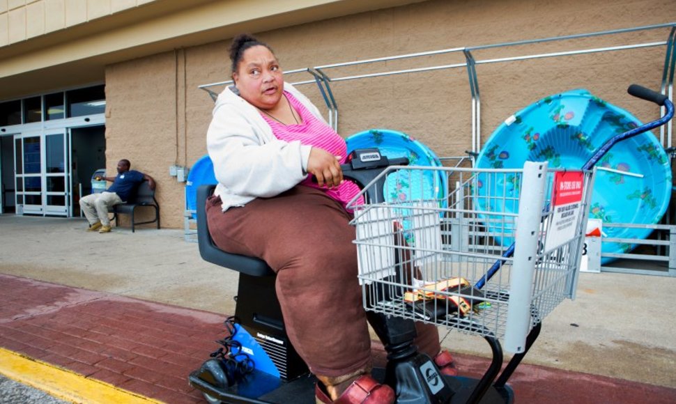 Evansvilio gyventoja Shirley Smith sveria 159 kg ir jau serga visom įmanom ligom.