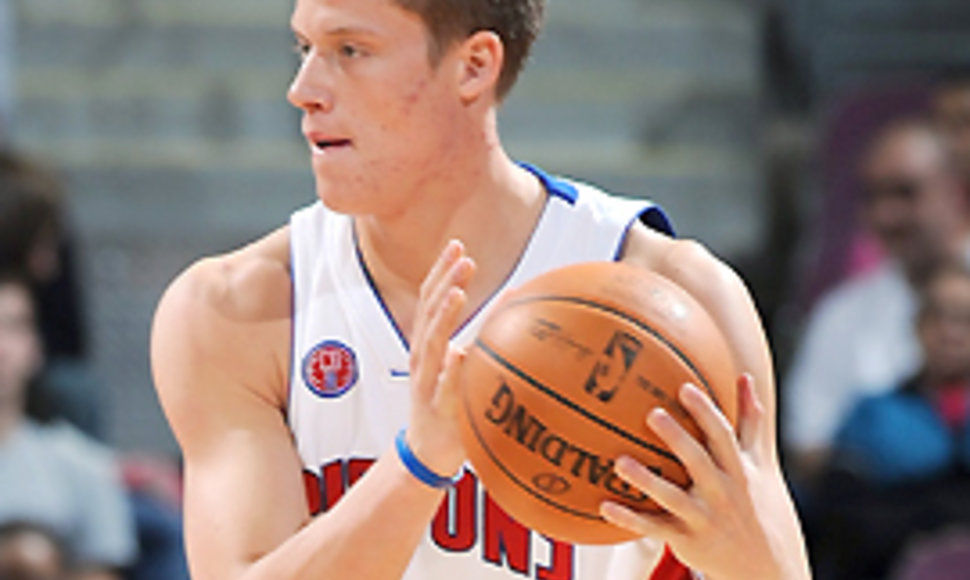 "Detroit Pistons" žaidėjas Jonas Jerebko (208 cm) Panevėžyje su Lietuva nežais