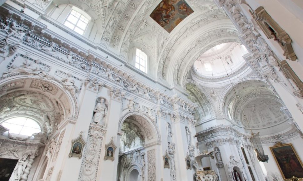 Šv. Petro ir Povilo bažnyčioje iš viso gali būti 2000 skulptūrų