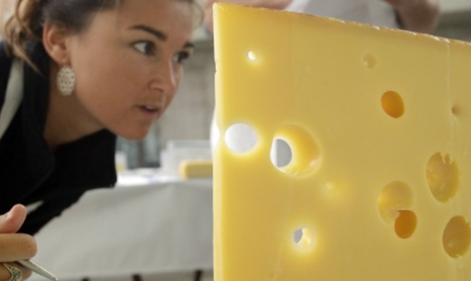 Диетологи назвали самый полезный для здоровья вид сыра