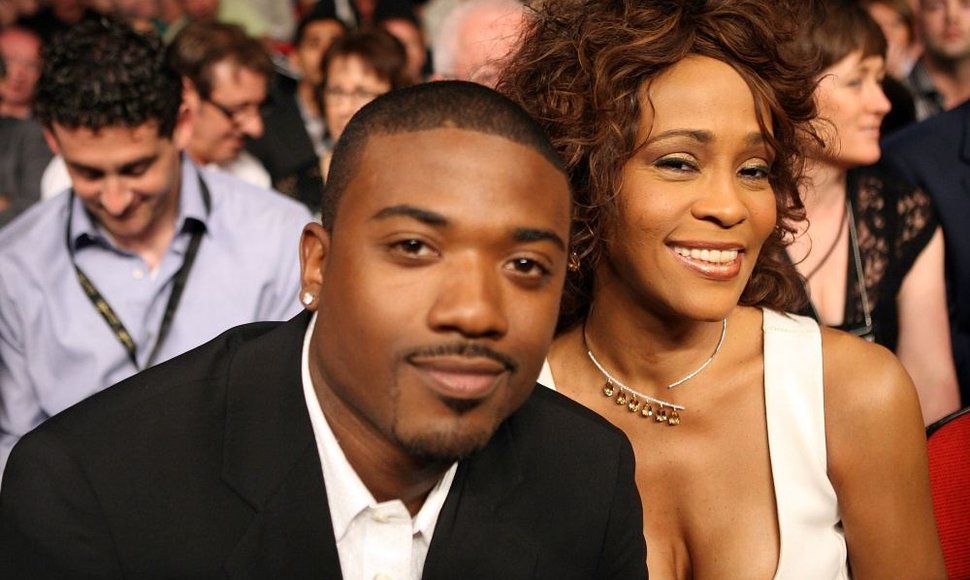 Ray-J ir Whitney Houston