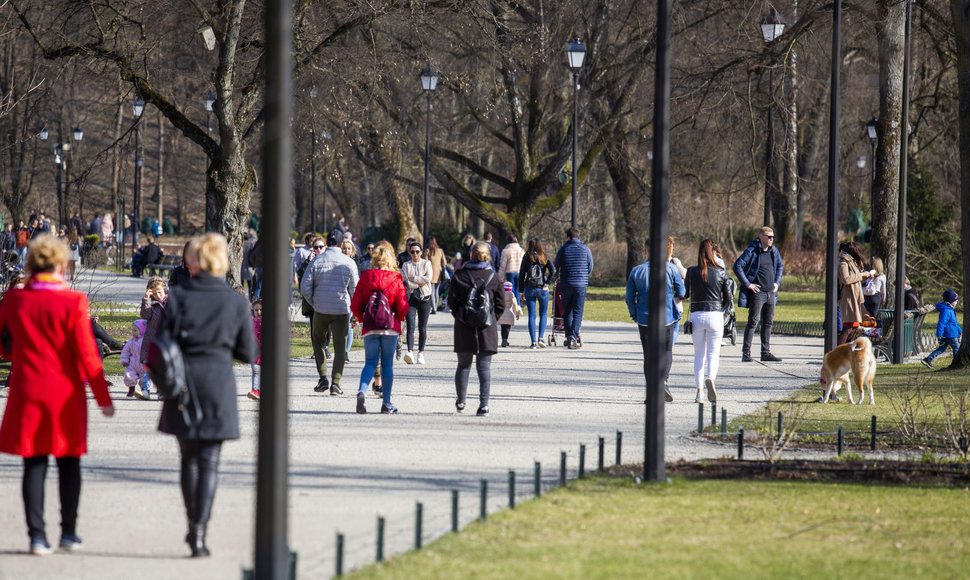 Vilniečiai džiaugiasi atėjusiu tikru pavasariu