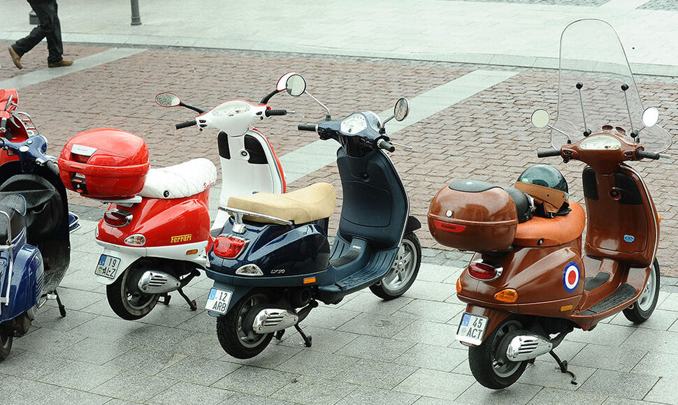 Motorolerių savininkų susibūrimas