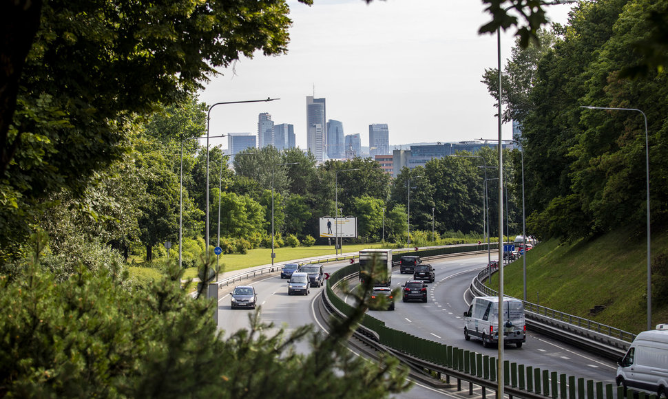 Ten, kur dabar matyti daugiaaukščiai, anksčiau buvo Pramonės rajonas