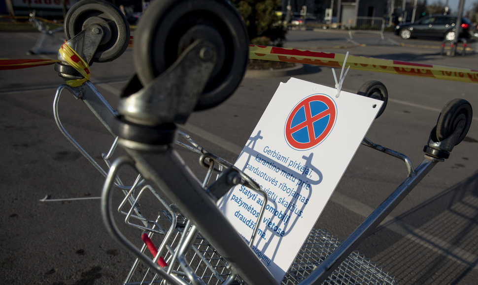 Parduotvės „Lidl“ stovėjimo aikštelė