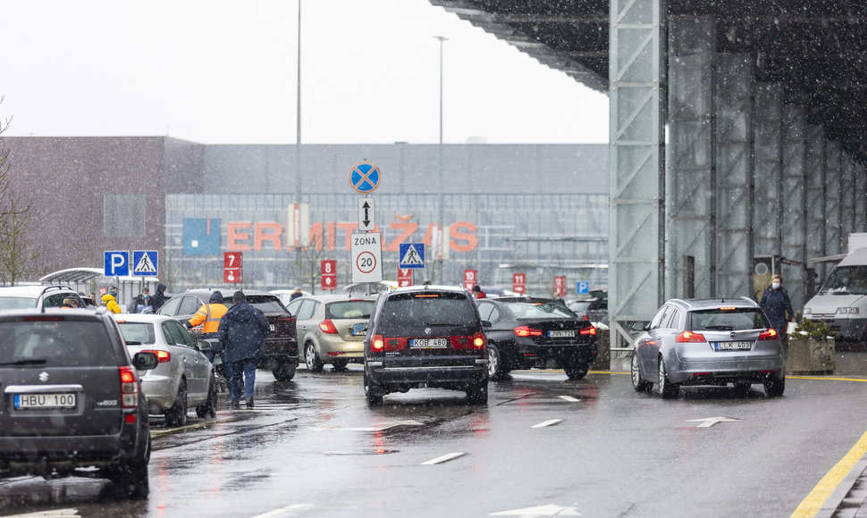 Prekybos centrai pirmąją dieną po galimybių paso panaikinimo